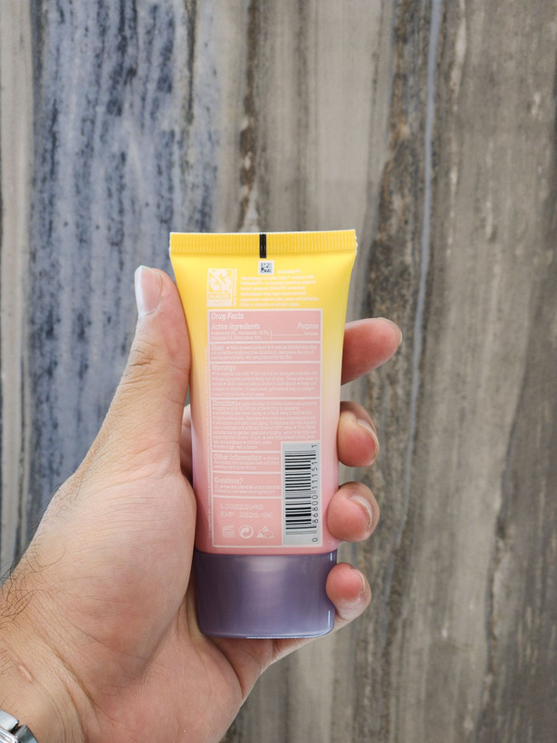 کرم ضد آفتاب SPF60 نوتروژینا مدل nvisible Daily Defense Non حجم 88 میلی لیتر